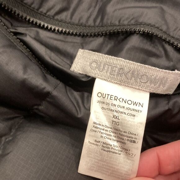 Outerknown Navy Blue Lightweight Men’s Down Filled reversible Puffer Jacket XXL - Picture 9 of 10